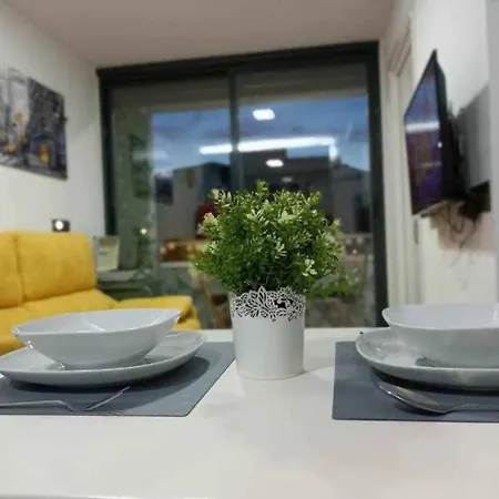 Centro Apto 1 Hab 2-4 Personas Piscina Wifi Terraza Ascensor 3 Planta Apartamento *