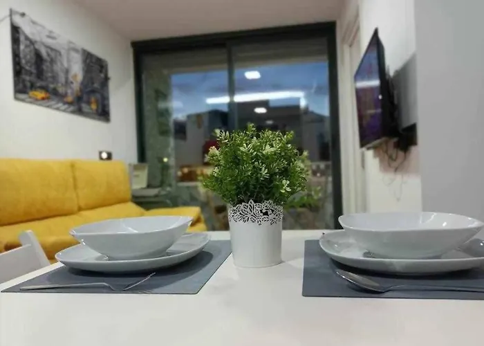 Centro Apto 1 Hab 2-4 Personas Piscina Wifi Terraza Ascensor 3 Planta Apartamento *